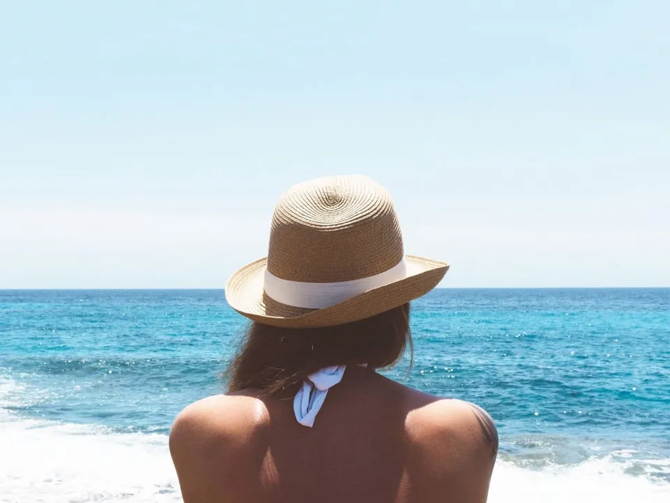 How To Protect Yourself from the Sun at the Beach